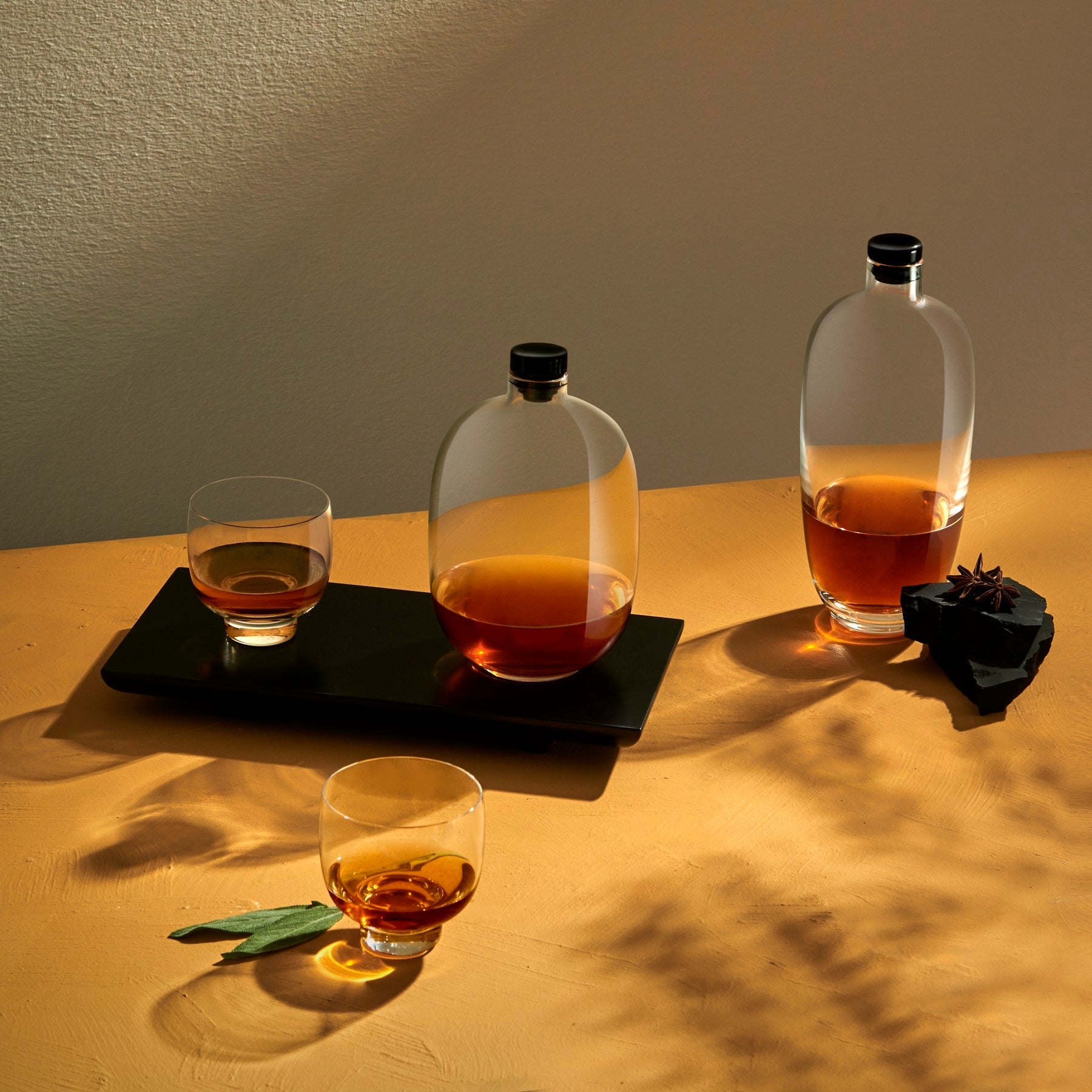 Kanpai Whiskey Decanter with Wooden Tray