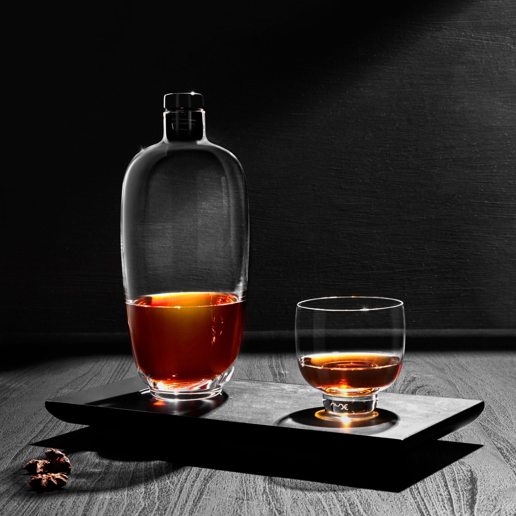 Kanpai Whiskey Decanter with Wooden Tray
